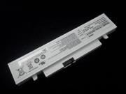 Replacement SAMSUNG AA-PL1VC6B battery 11.1V 4400mAh White